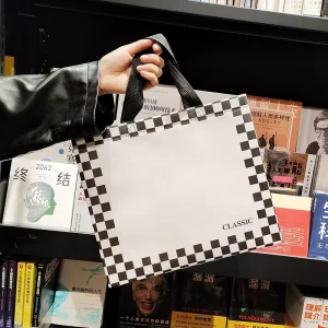 Checkered Laminated Non woven Luxury Bag Classic Waterproof Thickened Clothing Store Packaging Bag Customizable with logo