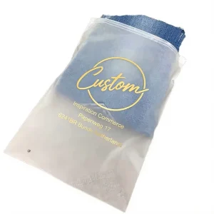 Custom Biodegradable Frosted Zip Lock Eco Friendly PE Material Screen Printing Gold Logo Retort Pouch Clothing Packaging Bags