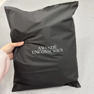 Custom Garment Clothing Packaging Bags with Logo Plastic Bags for T Shirt Sweat Pants with Zipper Frosted Black Bag