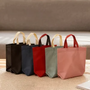 Custom Logo Durable Recyclable Non-Woven Bags with PP Woven Fashion Style for Craft and Travel Packaging Use