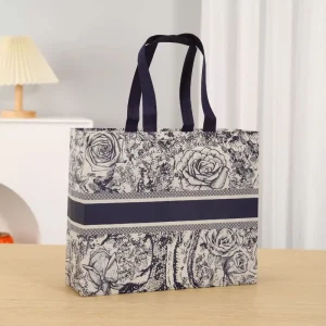 Custom Logo Laminated Non Woven Fashion Retail Packaging Bag for Clothing Stores Reusable Eco Friendly Shopping Bag OEM ODM