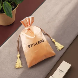 Custom Logo Luxury Eco friendly Satin Pouches with Drawstring Small Gift Bags for Jewelry and Textile Packaging