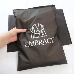 Custom Logo Printed Frosted CPE Plastic Zipper Bag for Clothing Packaging Matte Garment Storage Ziplock Bag for Tshirt Pants