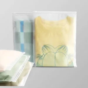 Custom Logo Printed Translucent Resealable Garment Bag Eco Friendly Frosted Packaging CPE Material Low MOQ Reusable 15x20cm