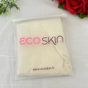 Custom Luxury Clothing Bags Transparent Poly Zip Lock Packaging PE Material for Clothes Zipper Bags Plastic Bags Packing