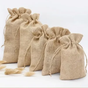 Durable 17*23cm Eco Friendly Jute Drawstring Bag with Non Woven Lining for Gift Packaging Textile Packaging