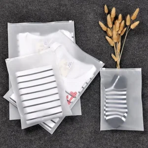 Frosted Plastic Packing Zipper Bags Cloth Packaging With Zipper to Clothes Garments