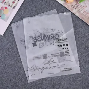 High Quality Custom Logo Zipper Packing Bags PE Plastic Garment Bags for Clothing