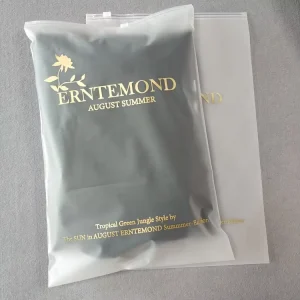 PE CPE Luxury Resealable Garment Bag with Zipper Custom Logo Frosted Clear Poly Bag for Apparel Clothing Suit Packaging Bags