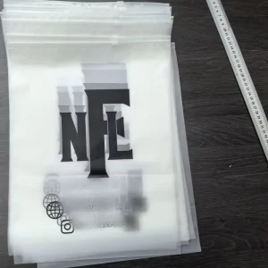 Reusable PLA Corn Starch CPE Frosted Zipper Plastic Bag Compostable Zip Packaging for Socks and Shoes for Cloth Packaging