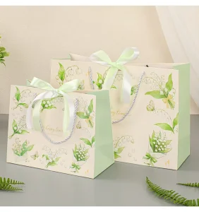 Biodegradable Customized Print Gift Paper Shopping Bag Packaging Paper Bags with Your Own logo for Clothing