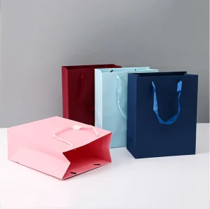 China Competitive Price Custom Luxury Carrier Bags Portable Garment Printing Gift Bag Colourful Tote Shoes Clothing
