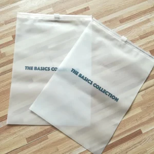 Clothing Packing Opp Bag Dress Plastic PE Polybag Custom Opp PVC Zipper Packing Clothing Bag with Your Own Logo