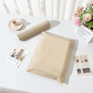 Color Coded Customizable Waterproof PE Material Mailing Bags for Shoes Clothing Fur Socks Secure Delivery