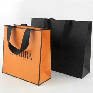 Custom Kraft Paper Bag with Black Logo for Clothing Gift Shopping and Promotion