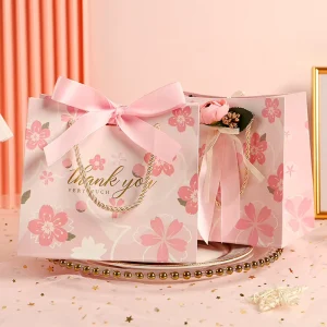 Custom Logo Elegant Colorful Luxury Packaging Paper Bag Reusable Printing High-end Logos Packaging Bag with Kit Handle