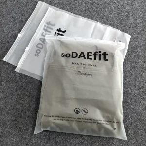 Custom Logo Frosted PE Plastic Recyclable Resealable Bag Clothes Zip Lock Pouches Zipper Packaging Socks Underwear Fur