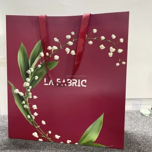 Custom Logo Printed Paper Bag for Gift Shopping Packaging Kraft Paper Bag