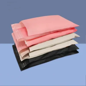 Custom Logo Recyclable Black Pink Beige Frosted Poly Mailer Bags with Self Adhesive Seal for Clothing Bedding Umbrella Packaging