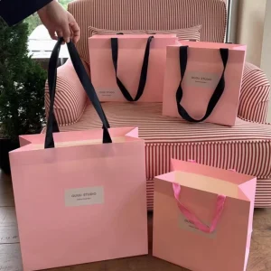 Custom Logo & Size Gift Packaging Bags with Customised Size & Colour Effect Labels for Personalised Gifts