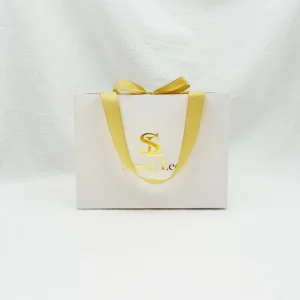 Custom Luxury White Card Paper Bag with Gold Foil Logo for Shopping Gift Clothing Garment Dress Packaging Bag with Handle