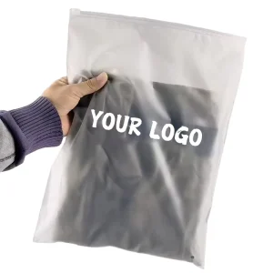 Custom Transparent Frosted PVC Zipper Poly Bag PE Plastic Poly Reusable Packaging Bag for Clothing T Shirt Pants