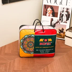 Customizable Clear Plastic Stand Blanket Storage Packaging Bags with Zipper Top and Gravure Printing for Bedding