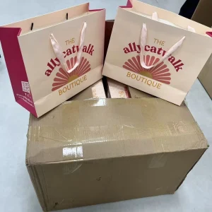 Customized Logo Printed Cardboard Packaging Bags Orange Cardboard Paper Bags With Handle Black Paper Clothing Packaging Gift
