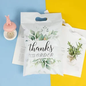 Cute Poly Mailer Packaging Bags with Handle Customizable Dress T shirt Thank You Parcel Packaging Shipping with logo