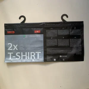 Durable Composite Material Hook Zipper Bags Resealable Poly Mailers Gravure Printing Moisture Proof for Apparel