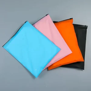 Easy Opening Personalized Moisture Proof Zipper Top Packaging Bags for Shoes Socks Diverse Colors Opaque