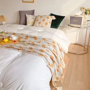 Hypoallergenic Eco Friendly Breathable Polyester Blanket Ultra Soft Lightweight Throw Luxury Knitted Hotel Bed Sofa Winter Warm