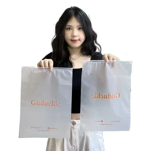 定制哑光白色磨砂塑料拉链袋 带定制Logo印花 塑料T恤礼品塑料拉链袋