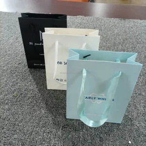 Low MOQ Reusable Eco Friendly Custom Logo Printed Paperboard Gift Packaging Bags XTY Brand From Guangdong for Gift & Craft
