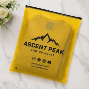 Luxury Matte Zipper Retail Apparel Bags With Logo Printing For Clothes For Garment Factory Fast Production