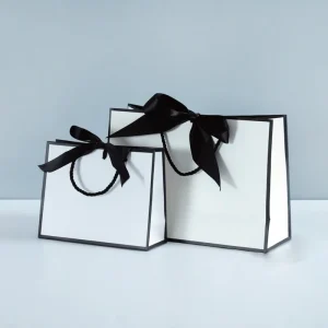 Private Customized Own Logo Retail Packaging Paper Bags for Clothing Luxury Horizontal Shop Paper Bag