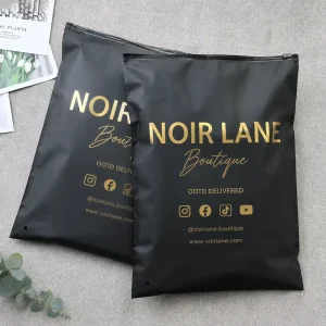Reusable PE Slider Zipper Sportswear Packaging Bags With Printed Logo And Icons For Clothing Delivery Service Ready to Customize