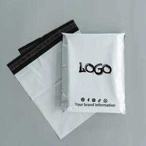 White Custom Logo Poly Mailer Bags Smudge Proof Shipping Envelopes for White Clothing